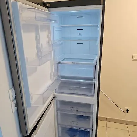 Flat Apartment *